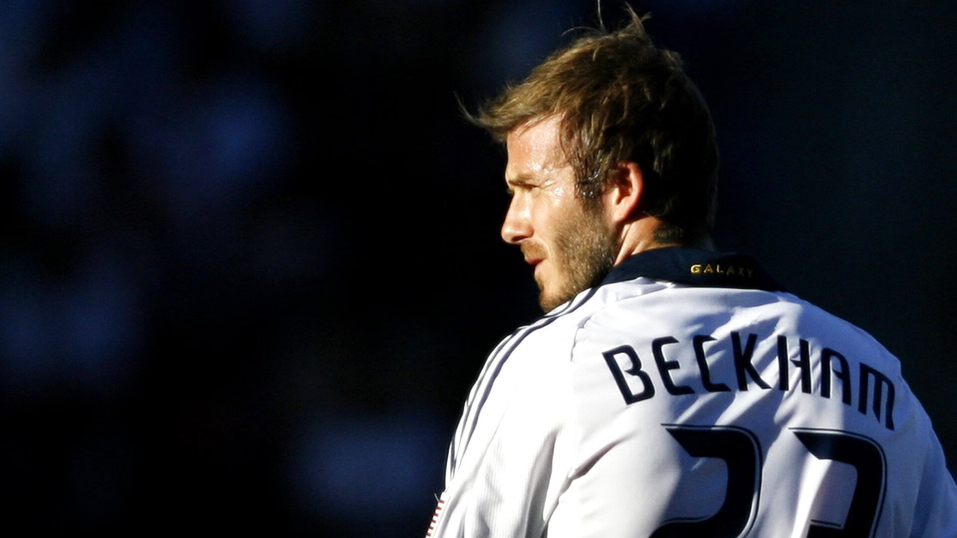 “美洲狮队逆袭强敌,刷新橄榄球冠军赛历史”