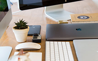 爱游戏娱乐网址-_铁人三项挑战极限：竞赛精彩瞬间集锦_，铁人三项比赛规则